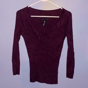 Medium Apostrophe V neck ribbed knitted sweater.